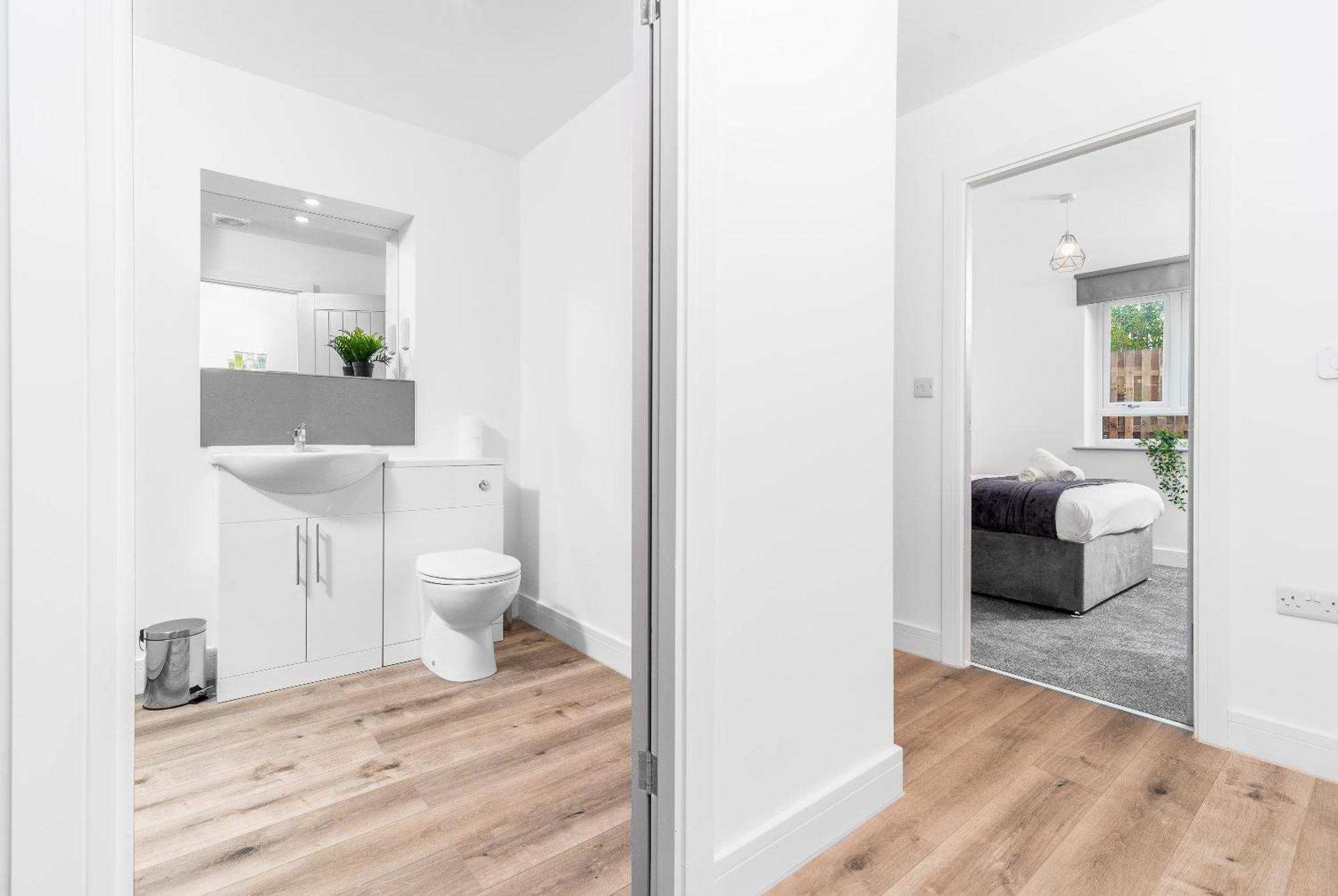 Luxury Apartment - 2 Bedrooms - Balcony - Parking - Netflix - Wifi - 7Mc Birmingham Esterno foto