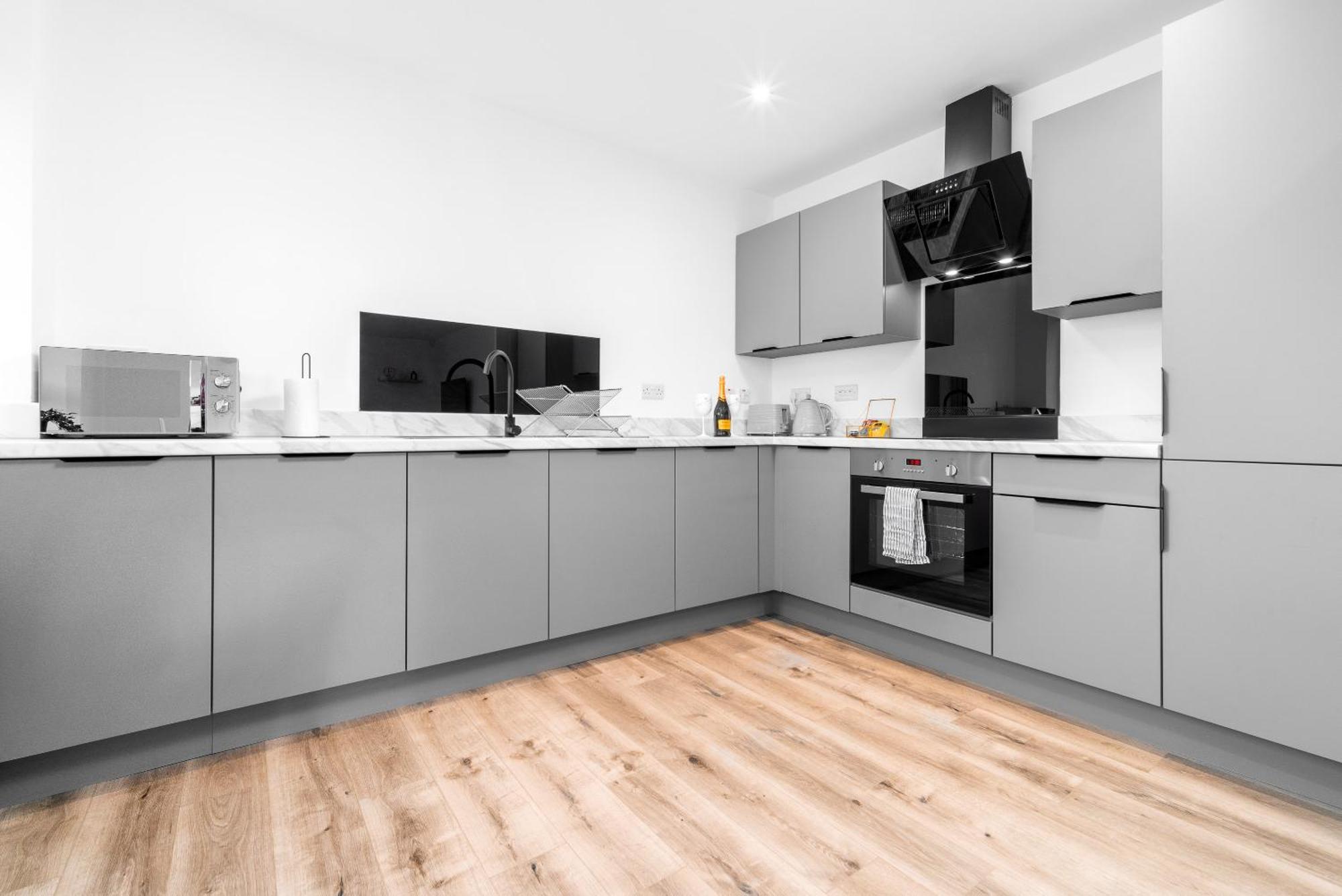 Luxury Apartment - 2 Bedrooms - Balcony - Parking - Netflix - Wifi - 7Mc Birmingham Esterno foto