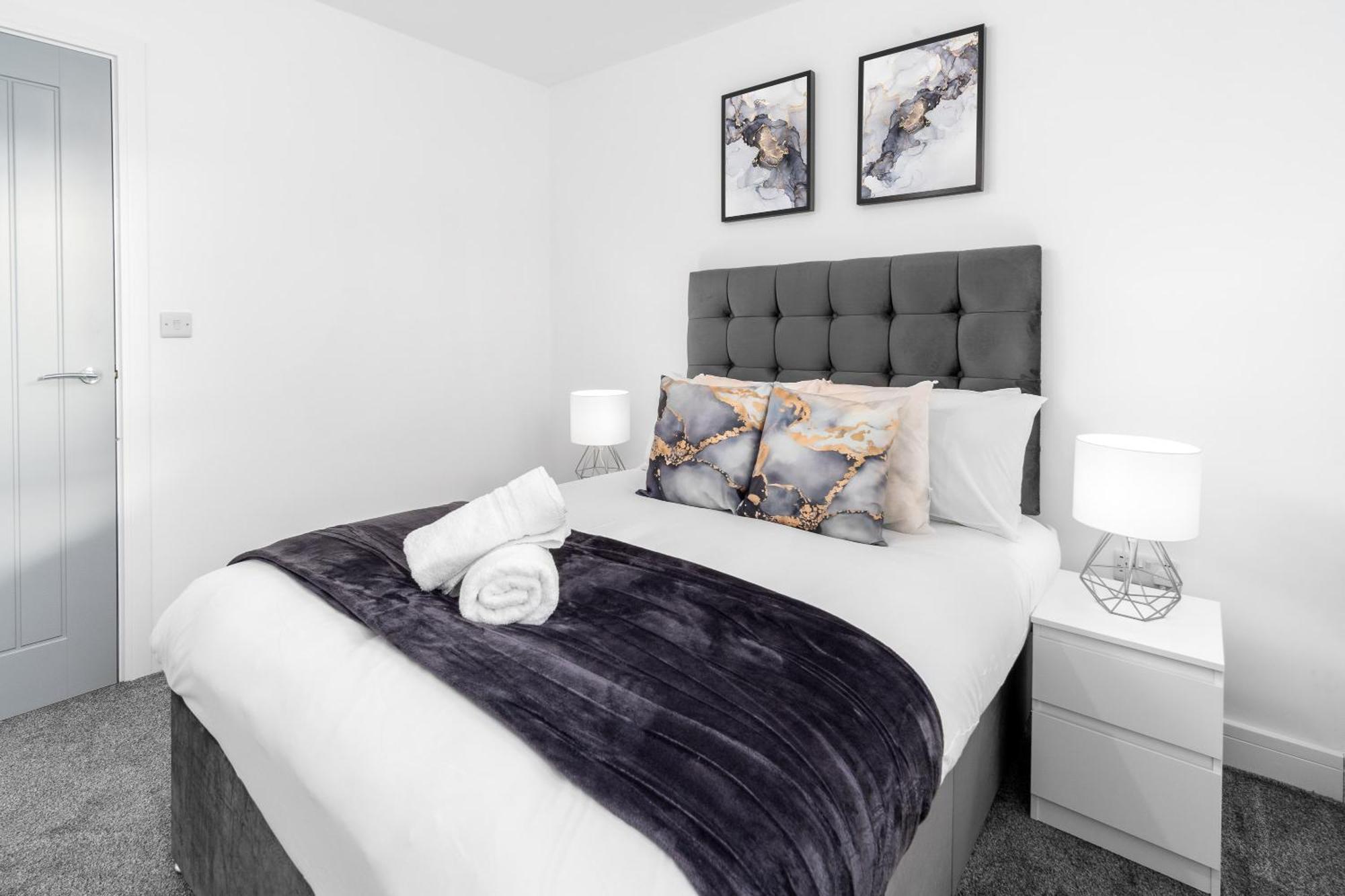 Luxury Apartment - 2 Bedrooms - Balcony - Parking - Netflix - Wifi - 7Mc Birmingham Esterno foto